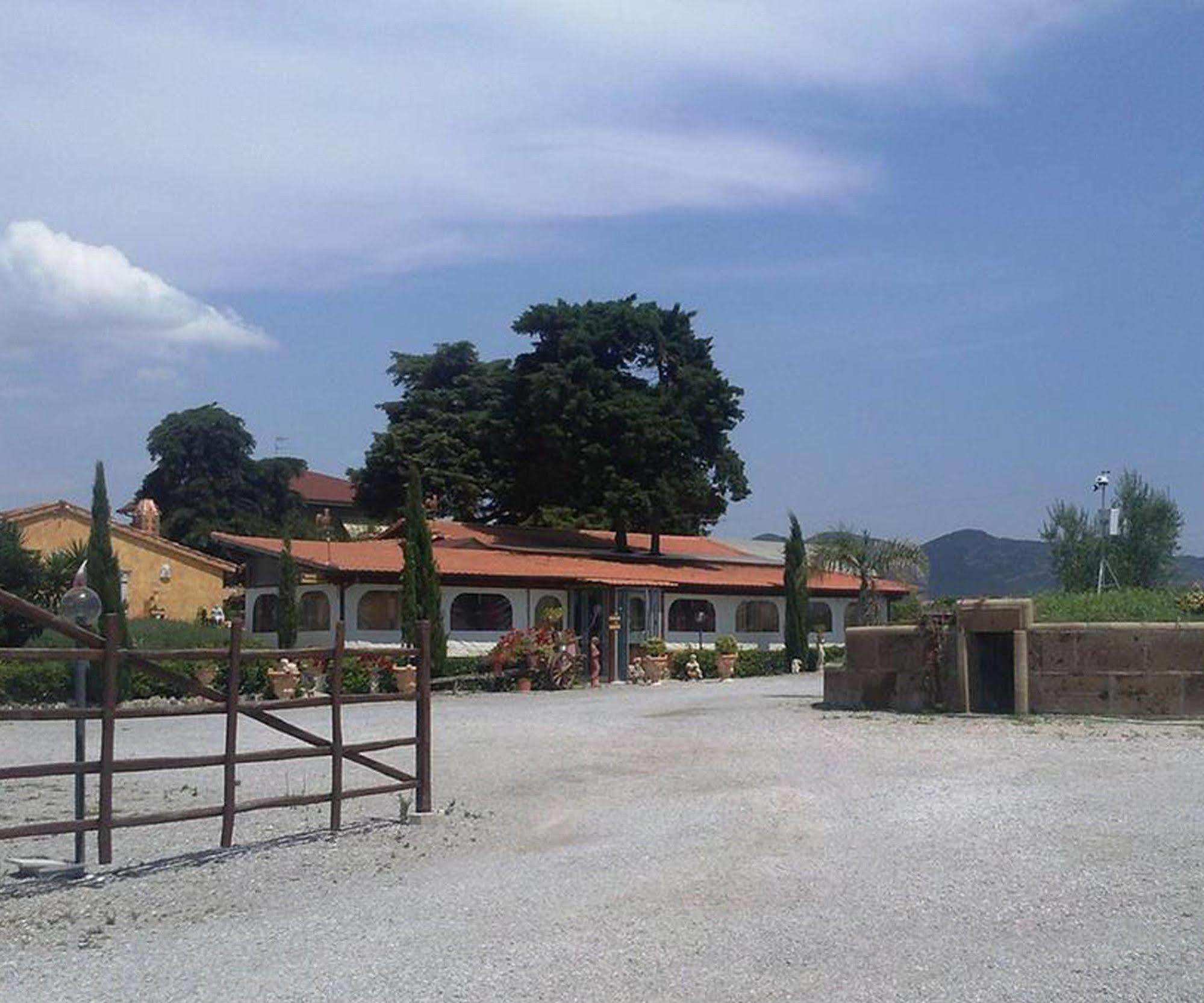 Agriturismo Borgo Dell'Aschetto Marina di Cerveteri Dış mekan fotoğraf
